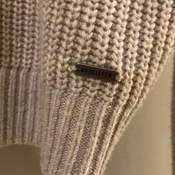 Hollister sweater size xs - Picture 4 of 4